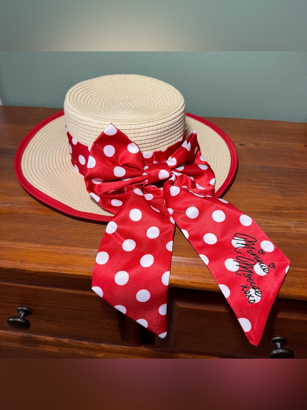Disneyland Minnie Mouse Straw Sun Hat with Red Polka Dot Bow Disney